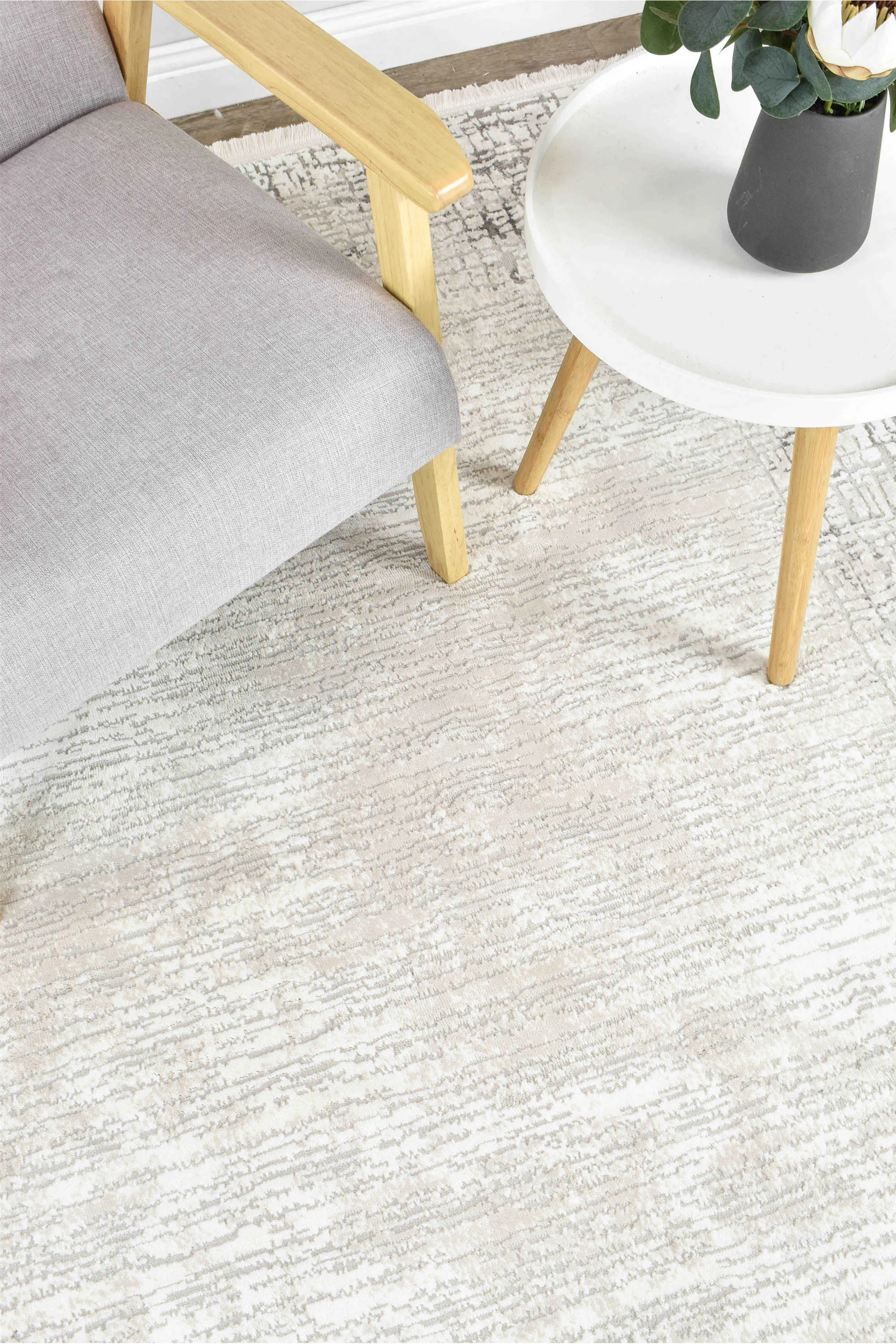 Amara Beige Modern Rug