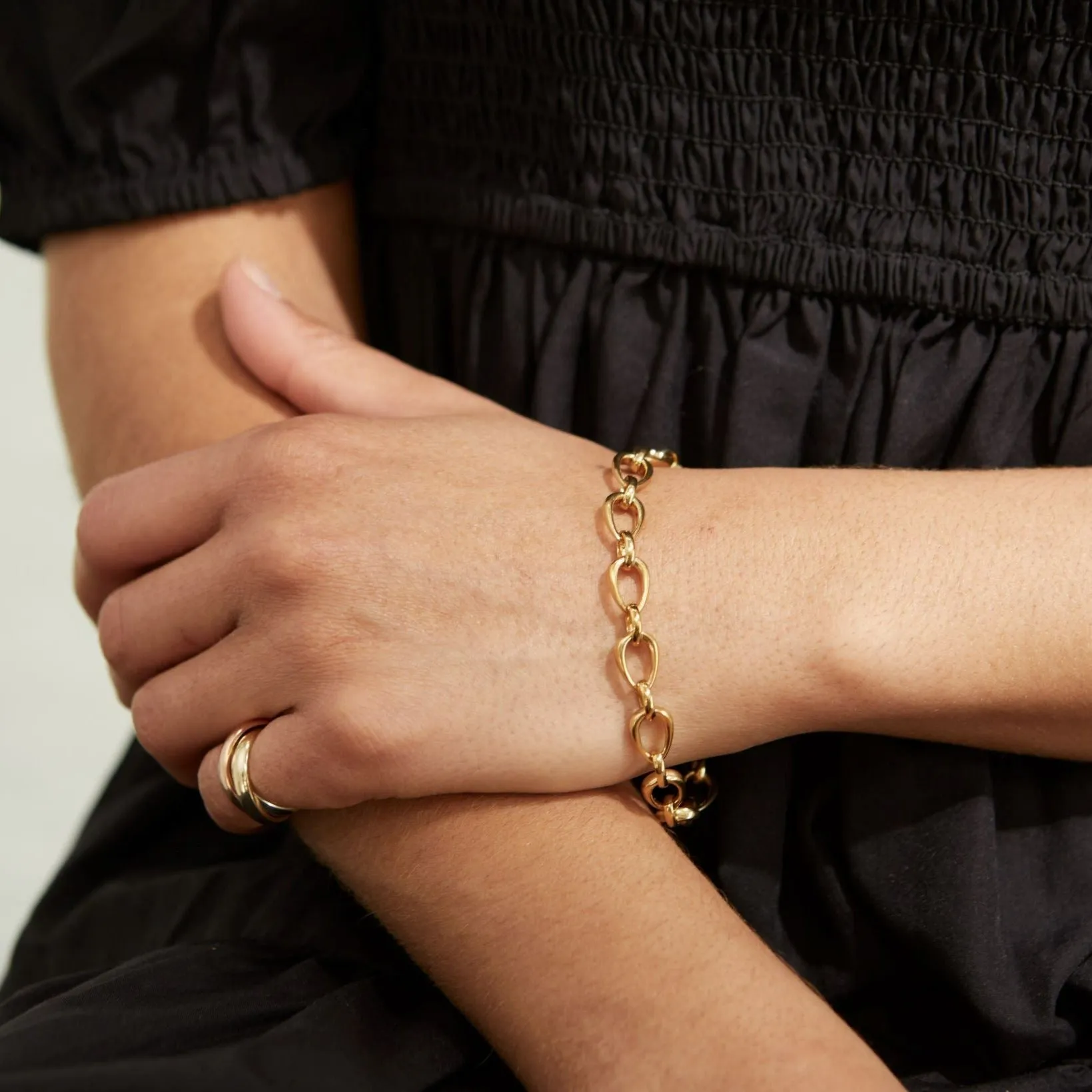 Egerton 9ct Yellow Gold Raindrop Link Bracelet