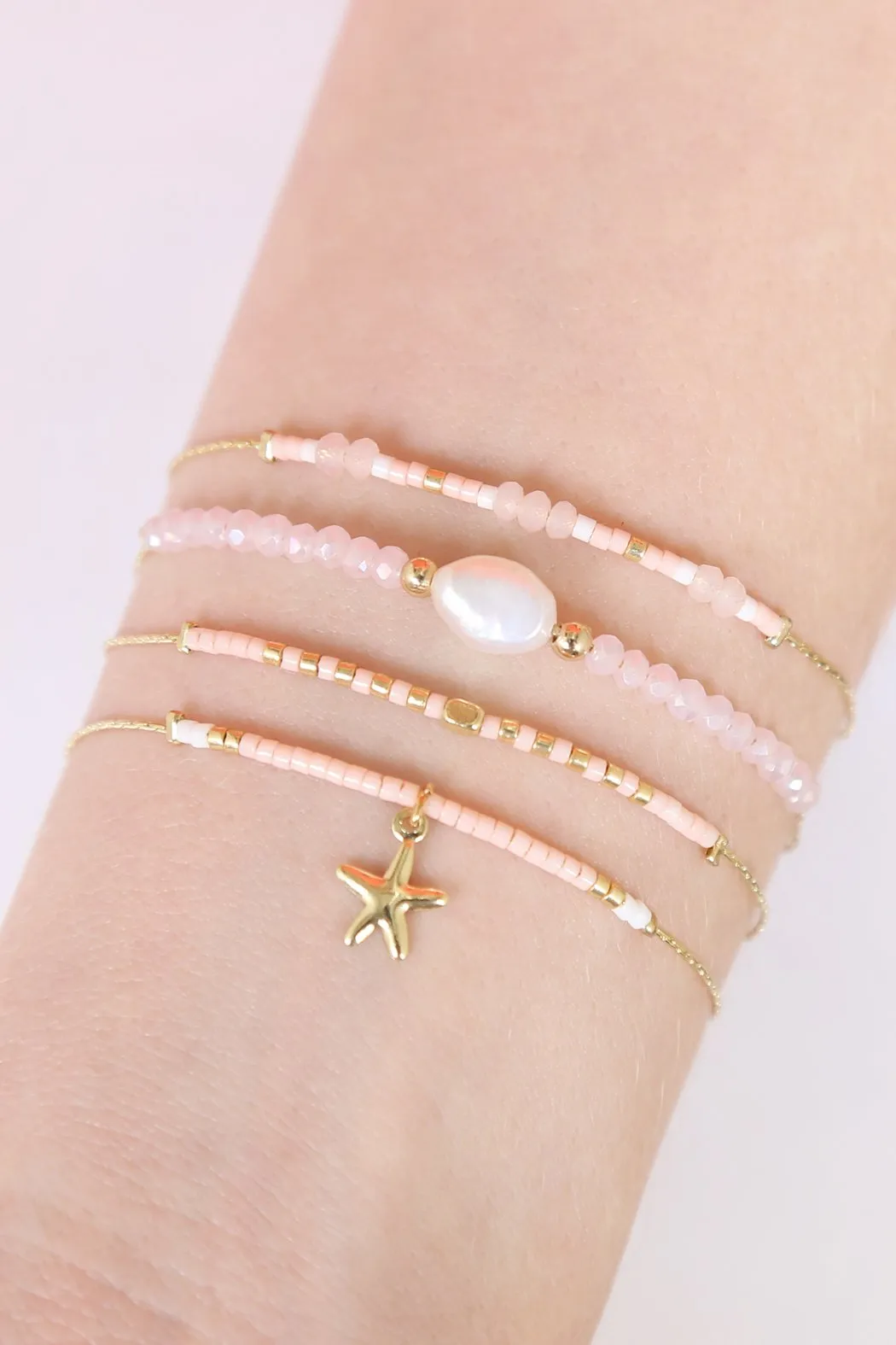 Fresh Pearl With Cast Star Fish Charm Bracelet
