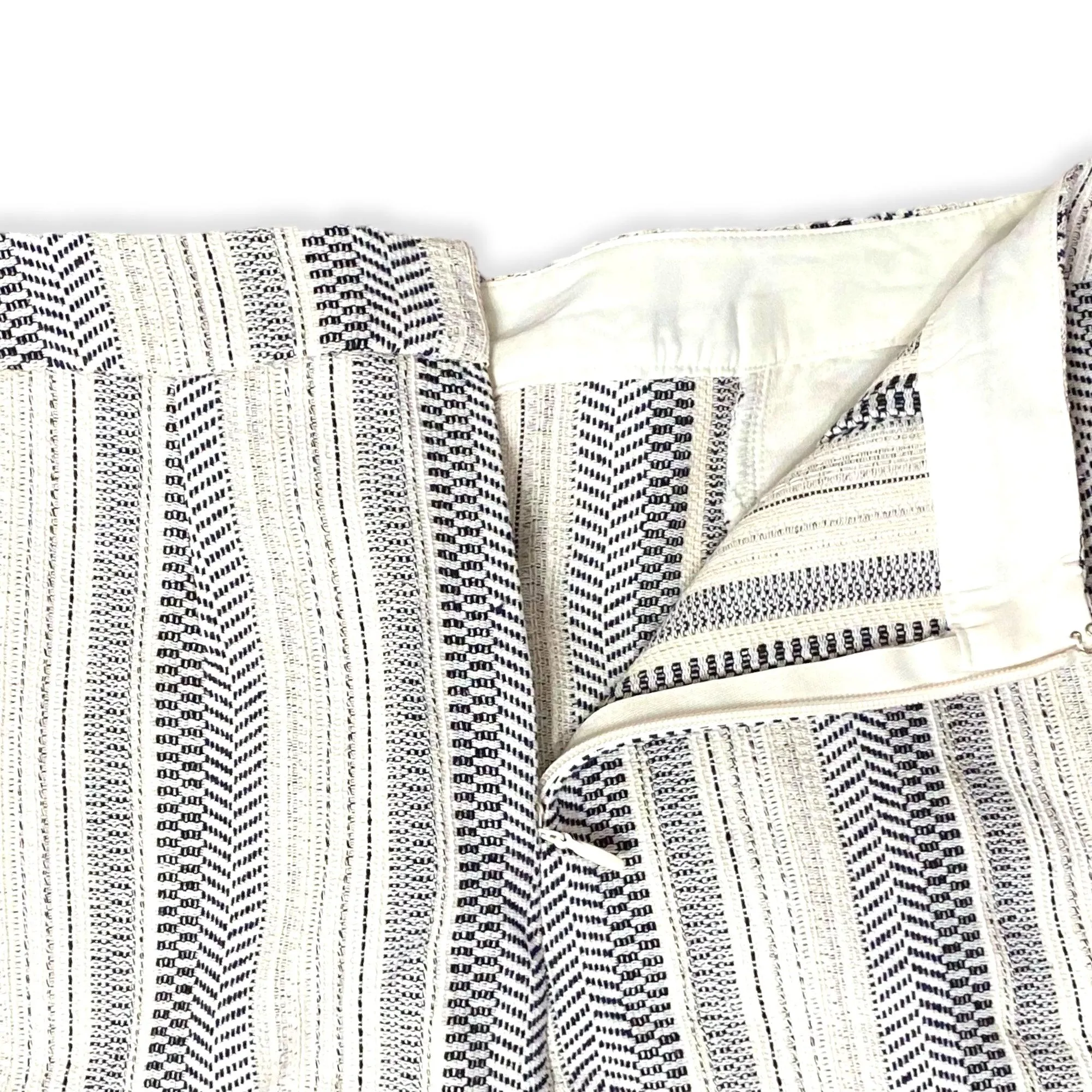 High Waist Black Striped Pockets Shorts