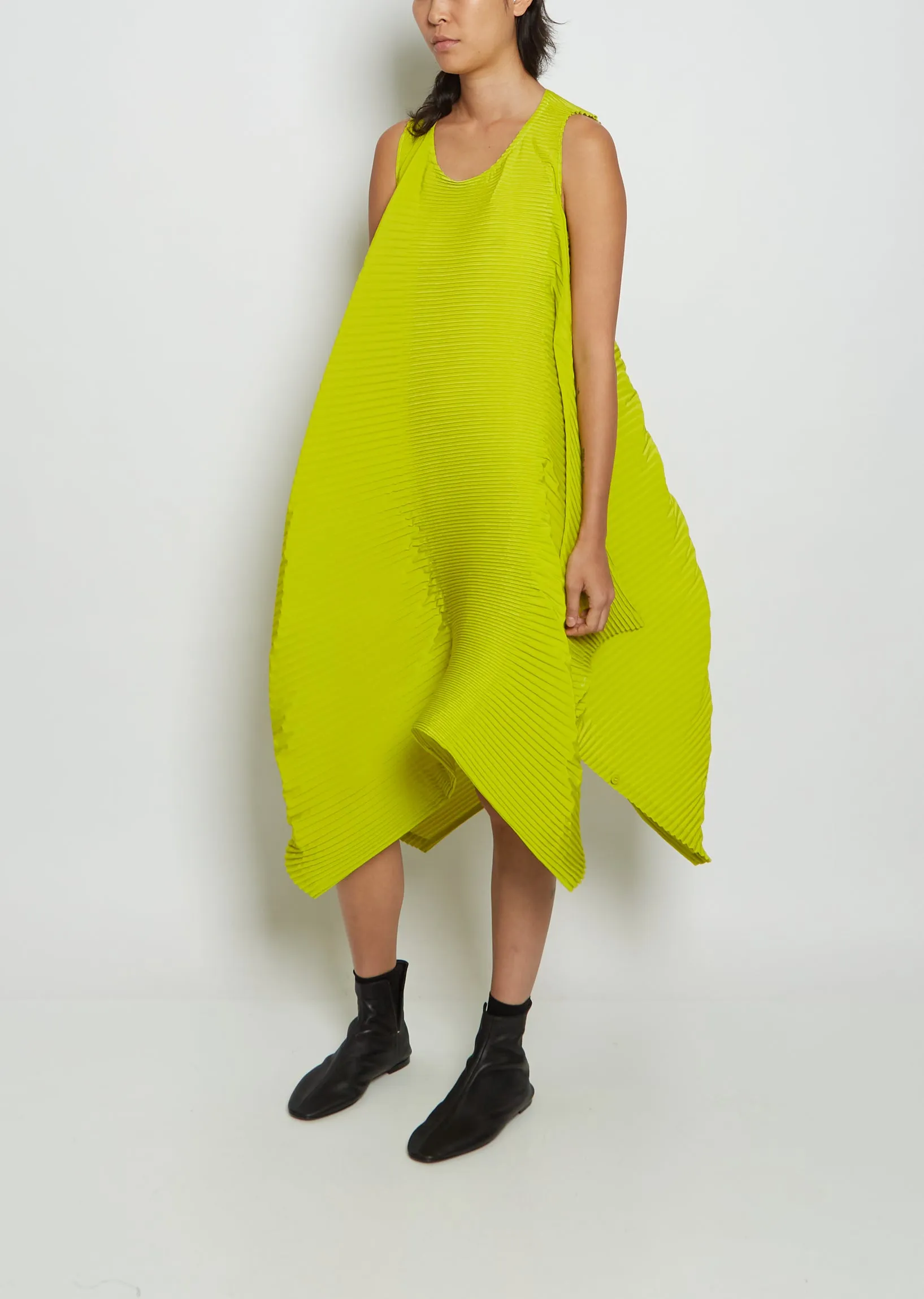 Leaf Pleats Polyester Dress — Yellow